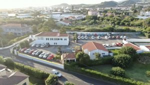Parque de aluguer de automoveis nos Açores